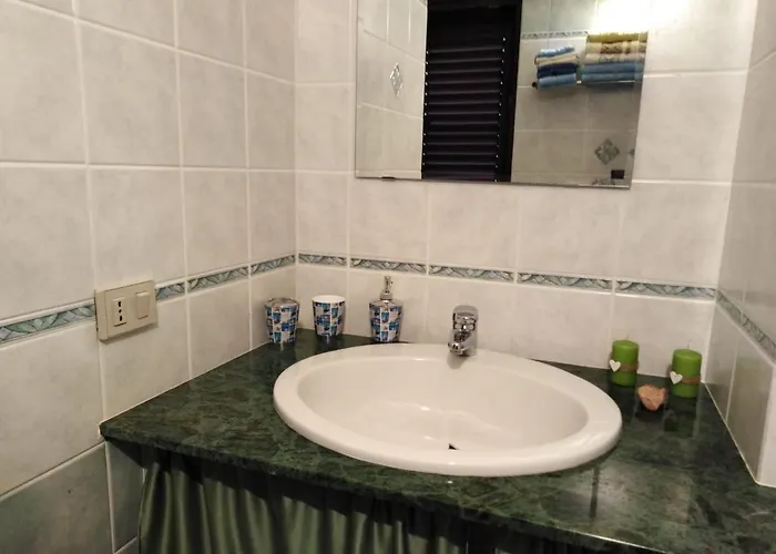 Panoramica Immersa Nel Porto Pino